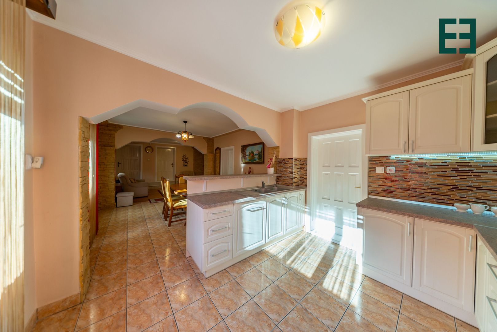 Casă 10 camere cu destinații multiple -  Pâncota - Arad - Poză 9