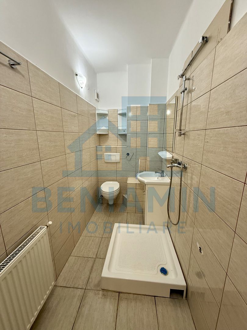 2 camere - 55mp - etaj 3 - centrala proprie - parcare - Central - Poză 6