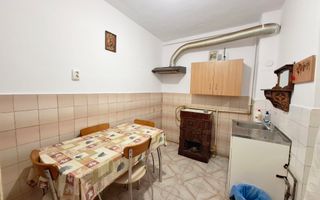 Casa cu 3 camere, zona Mihai Bravu - Poză 6