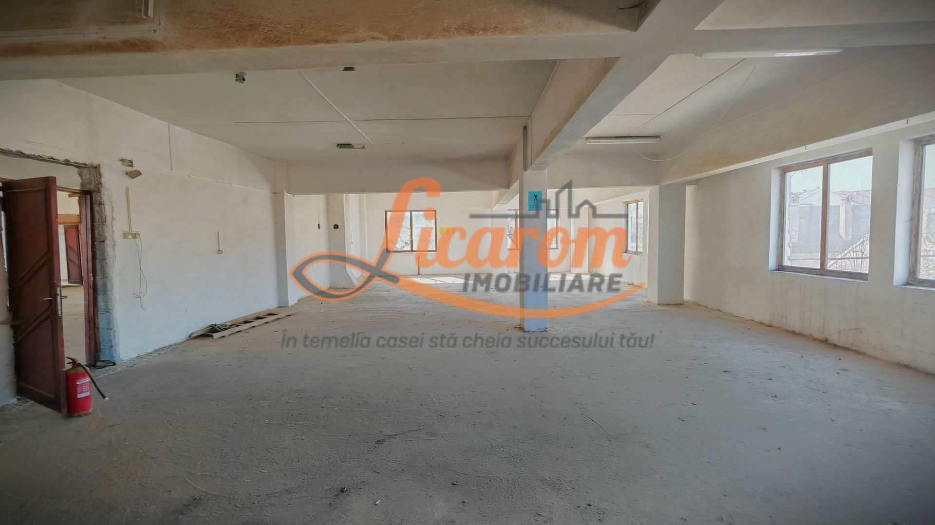 Cladire P+4 Rasnov- Central, IDEAL INVESTITIE. - Poză 1