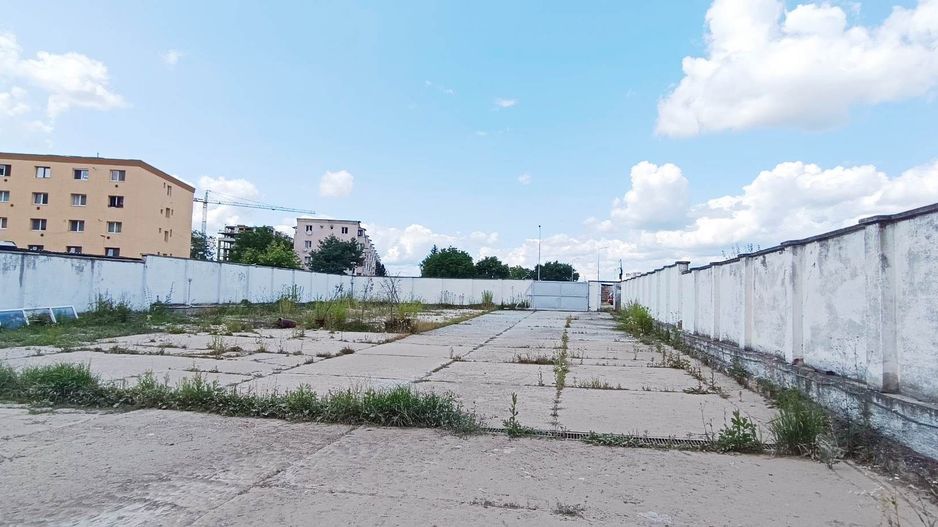 Proprietate cu 2 hale si casa la inchiriat,teren 1350mp - Poză 7