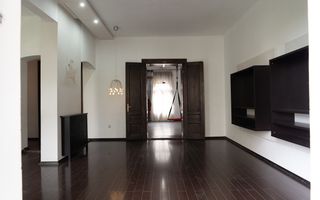 De vanzare Cladire bloc Istoric Central Arad D+P+E+M curte proprie - Poză 6