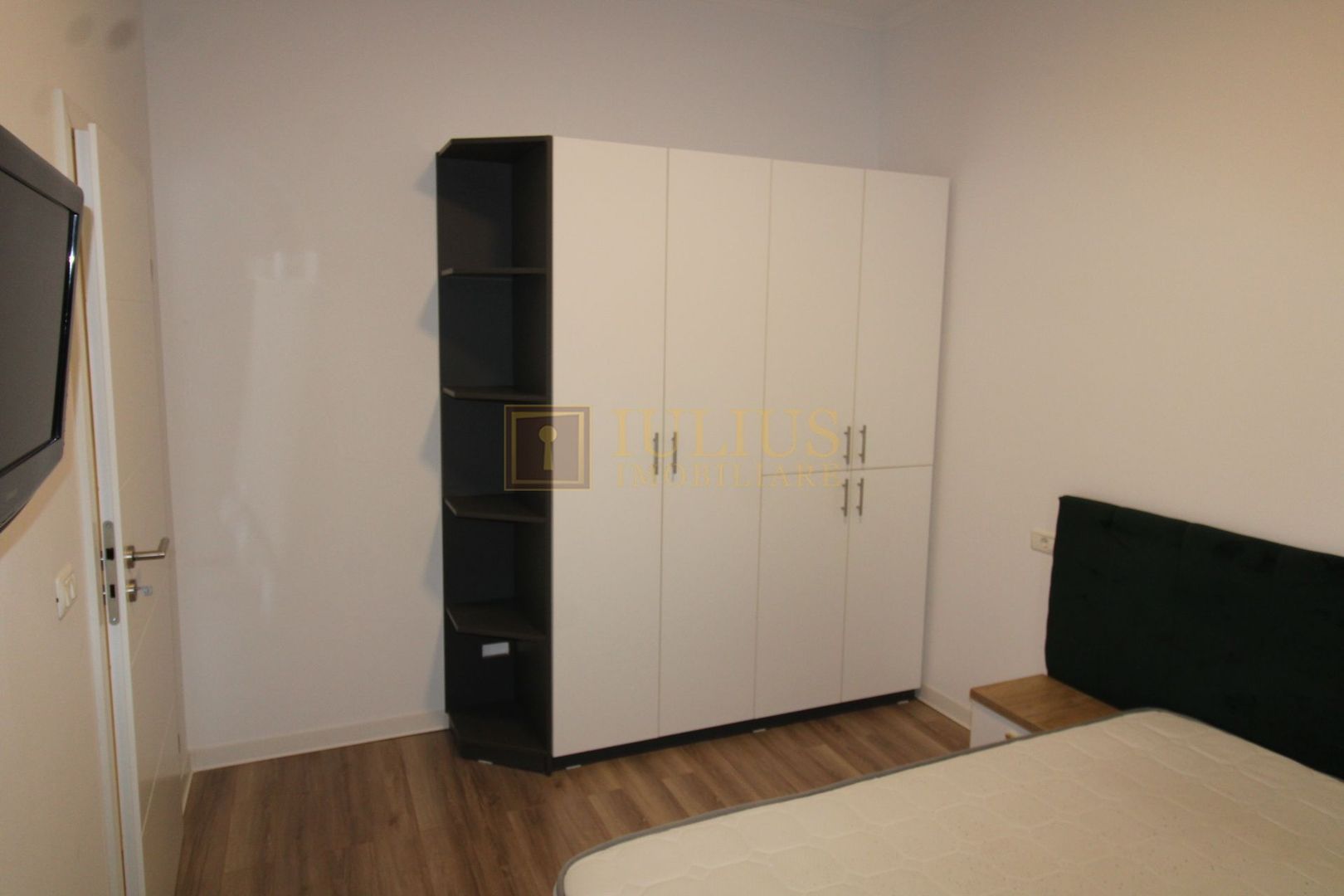 la 10 min de Complex, ideal pentru cuplu, studenti, centrala proprie - Poză 5