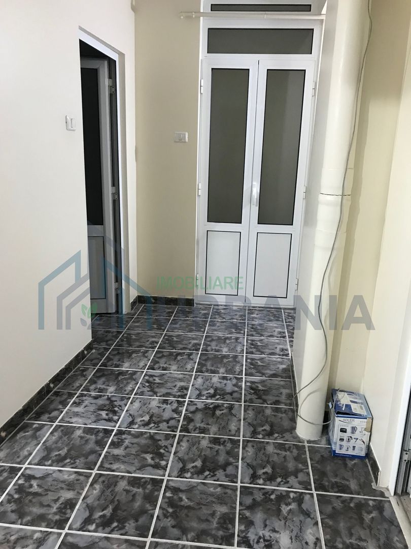 Vând apartament 3 camere - Poză 7