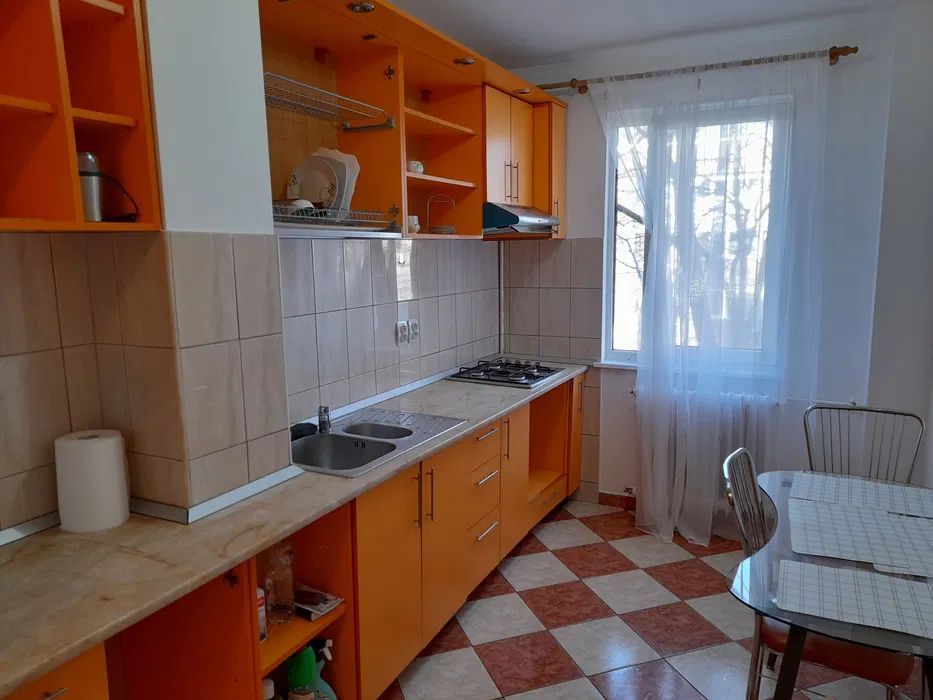 Apartament spatios, 4 camere, zona Gorjului - Poză 2