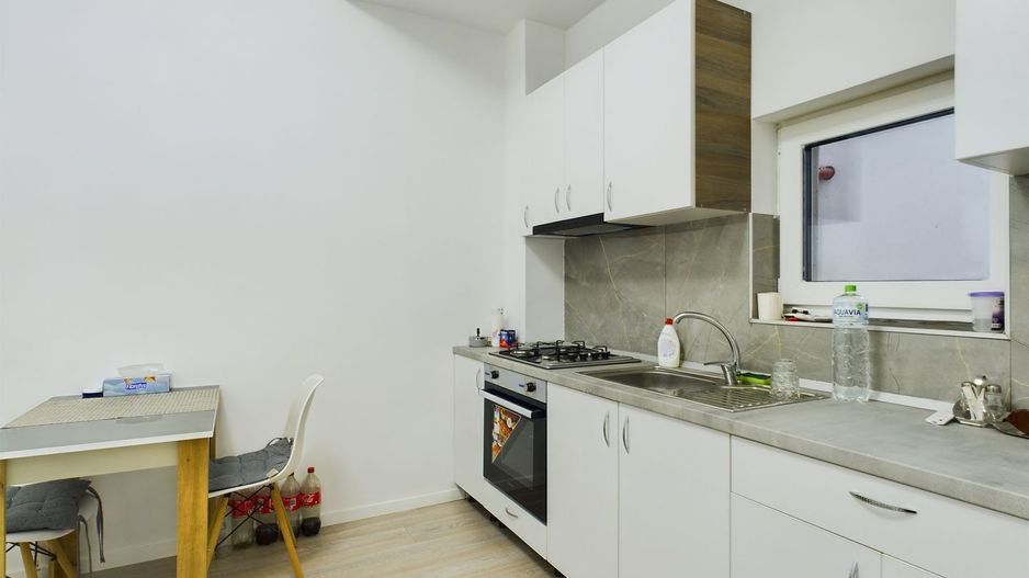 Apartament cu 8 locuri de parcare in Giroc - Poză 6