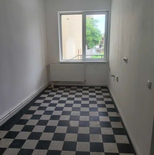 Casa Indiviuala Cu Locuri de Parcare  si Gradina Zona Centrala - Poză 5