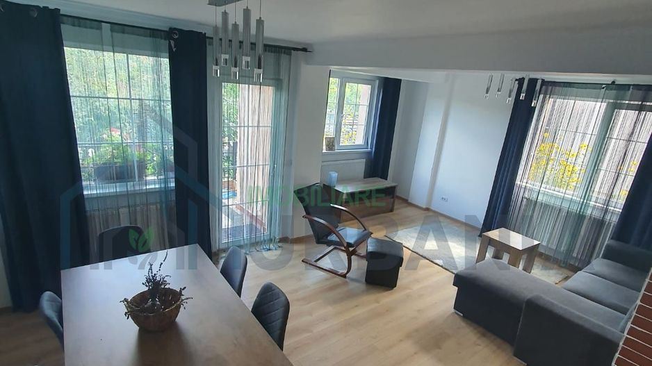 Vila Moara de vant de inchiriat - Poză 1