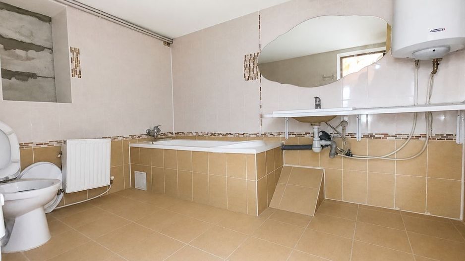 Casă în Doroțcaia – 140 m² | 13,71 ari | 6 camere + living - Poză 37