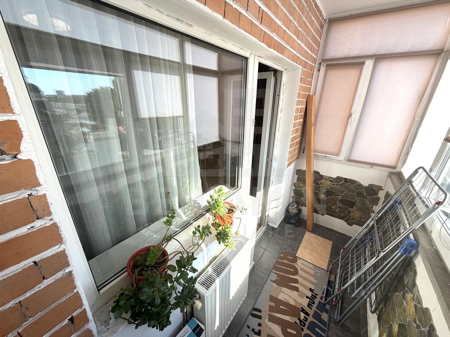 Apartament 2 camere decomandat 1 Mai Parcul Romanescu etaj 3 56mp - Poză 6