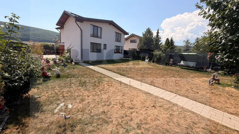 Casa individuala la cheie, 5 camere, 126 mp+474 mp teren, zona Gilau - Poză 10