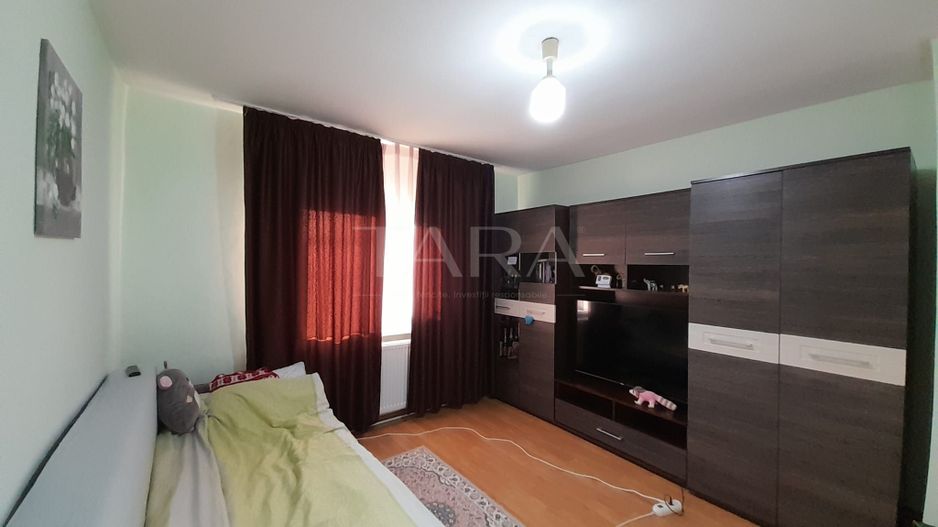 Apartament decomandat, zona centrala Apahida, aproape de Primărie. - Poză 2