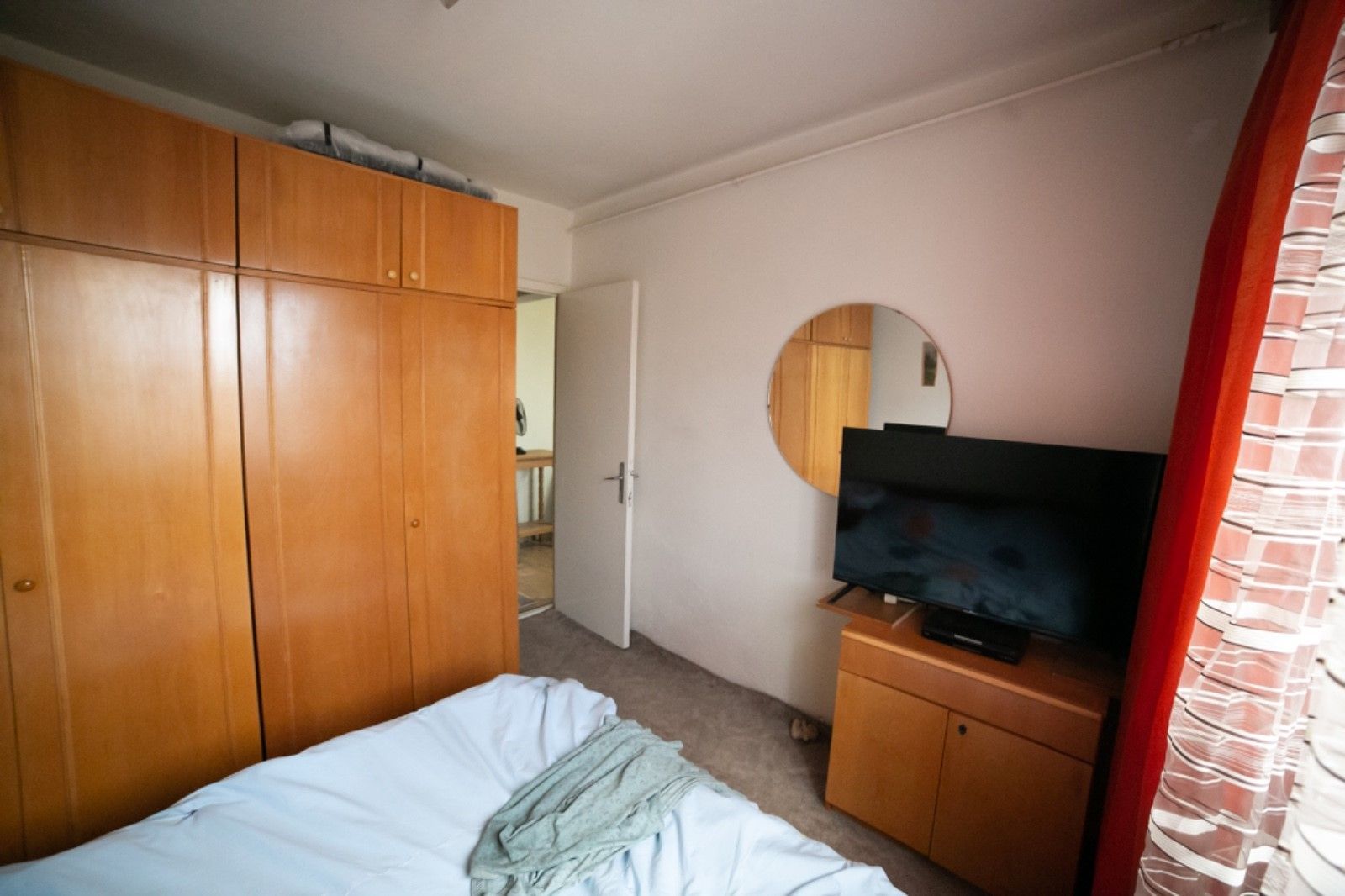 2 Camere Astra, 43mp, 80000Euro - Poză 8