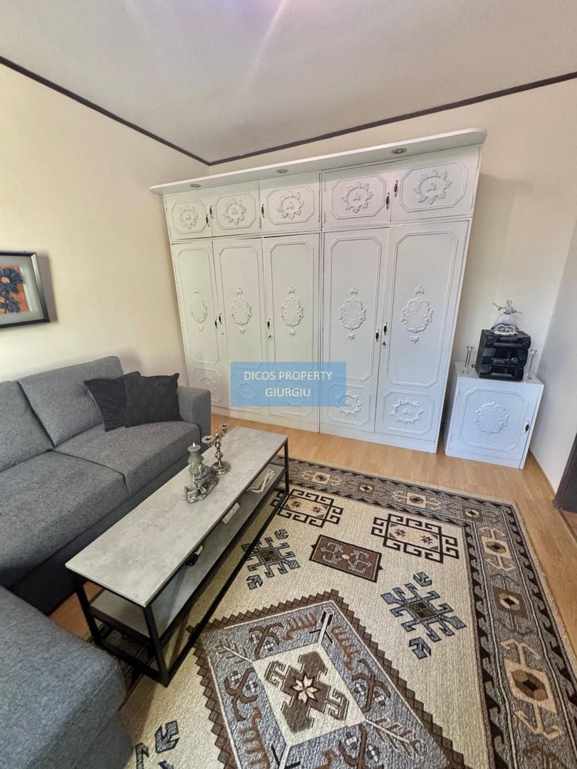 Casă de vânzare pe strada Tudor Vladimirescu - Poză 16