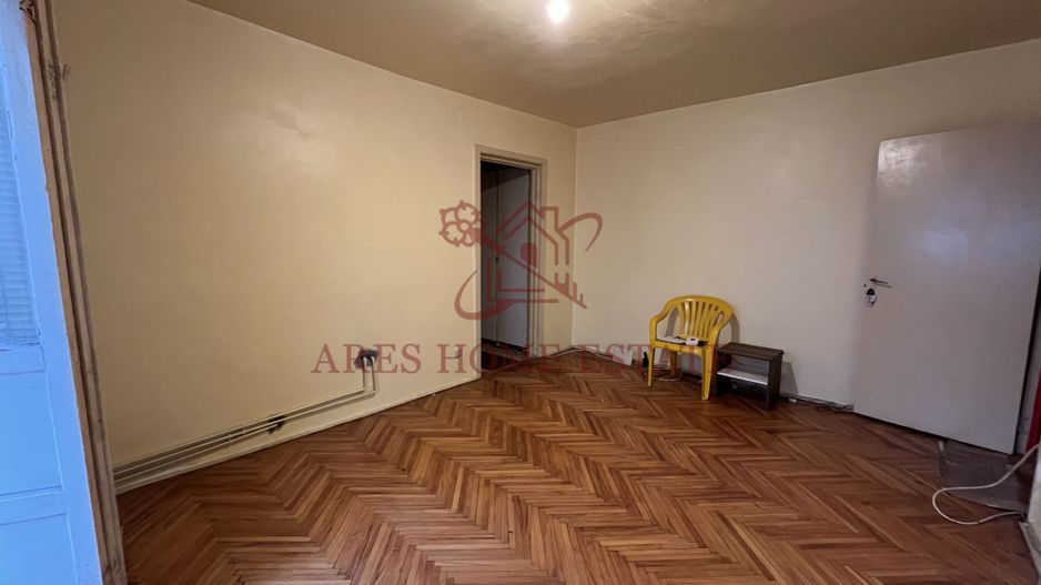 Etaj 1, 3 camere, spatios, 2 băi, centrală proprie – zonă excelentă - Poză 6