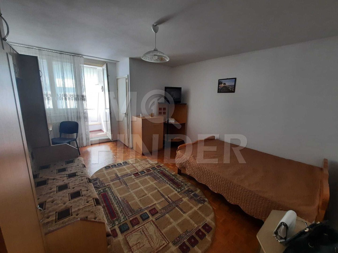 Garsoniera Detunata cu Parcare - Poză 1