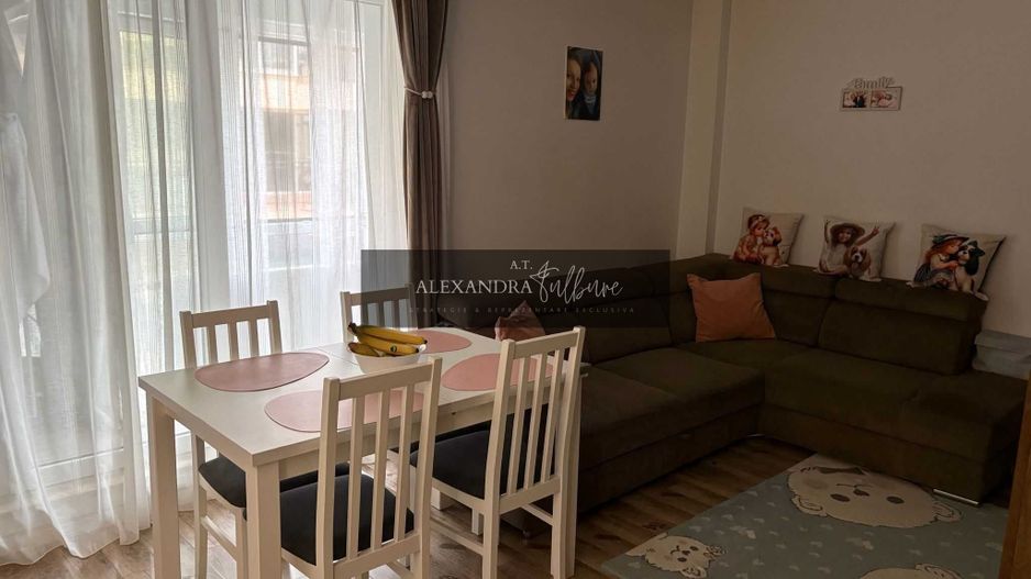 Apartament 3 camere, 2 balcoane, etaj intermediar - Poză 2