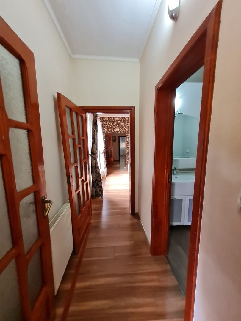 Casa cocheta zona Lipovei - Poză 19