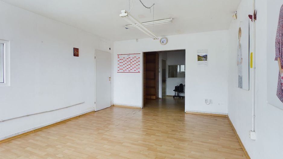 Hală suprafața de 424mp în Arad - Poză 3