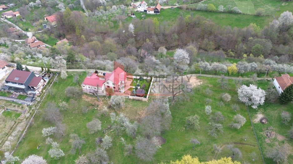 Casă 5 dormitoare + casă de oaspeți, priveliște Piatra Craiului, Sohodol-Bran - Poză 50