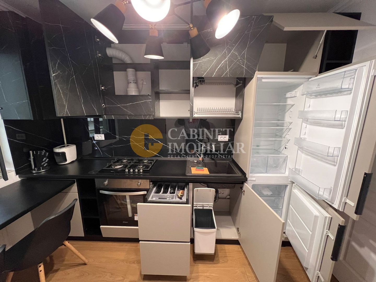Cug- Apartament 1 Camere Decomandat - Etaj 1 + Loc De Parcare . Bloc 2024 - Poză 9