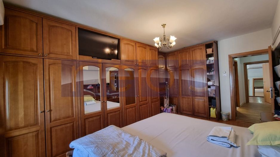 VANZARE 4 CAMERE - COMPARTIMENTAT IN 3 | ZONA DECEBAL - Poză 4