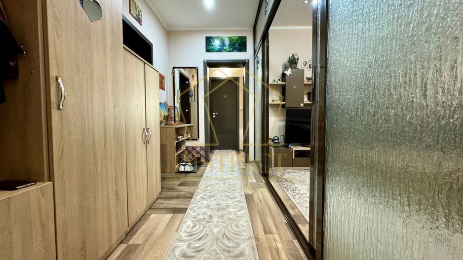 Apartament cu 3 camere mobilat si utilat la parter in Giroc la asfalt. - Poză 12