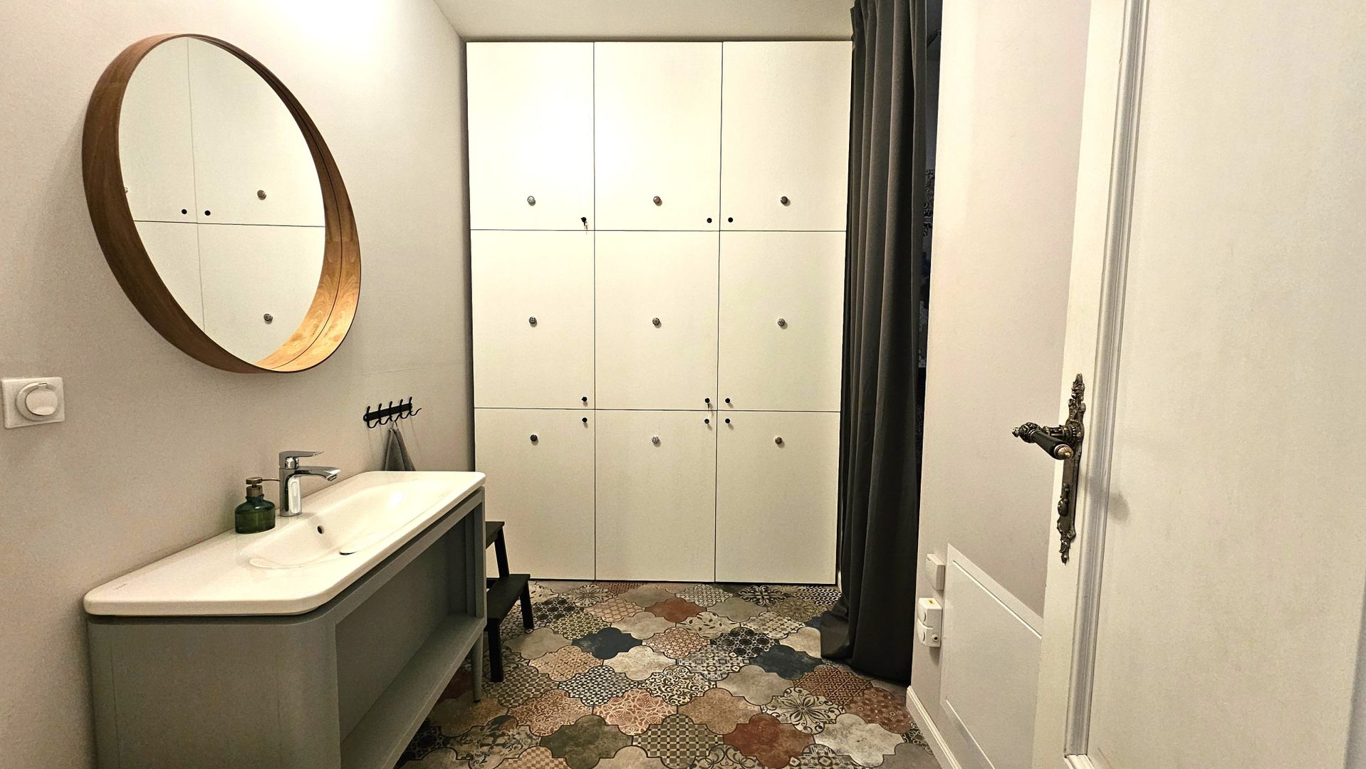 Apartament spectaculos de închiriat 4 camere 4 băi Centrul Istoric - Poză 14