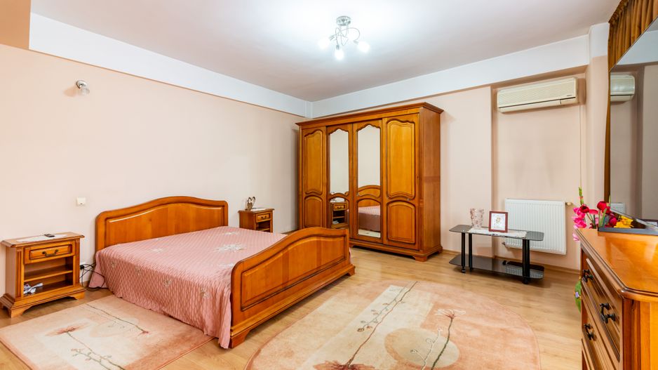 Inchiriere Cladire P+1+M Apusului, 433mp, Curte 900mp, Parcare - Poză 8