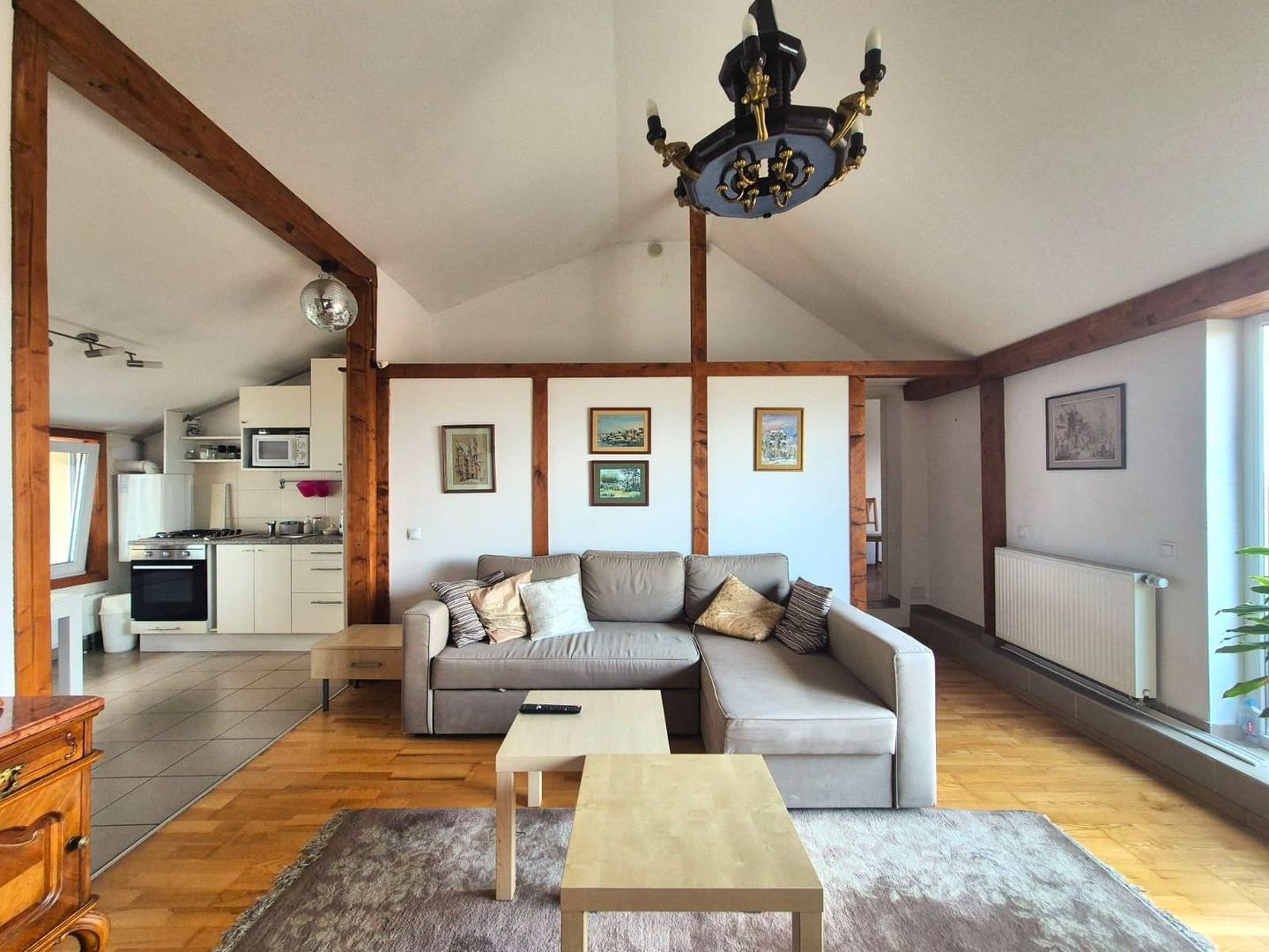 Apartament in casă, într-o zonă exclusivistă, priveliște deosebită. - Poză 14