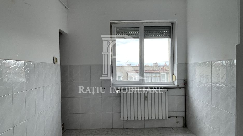Apartament cu 3 camere | Magheru | Oradea - Poză 10