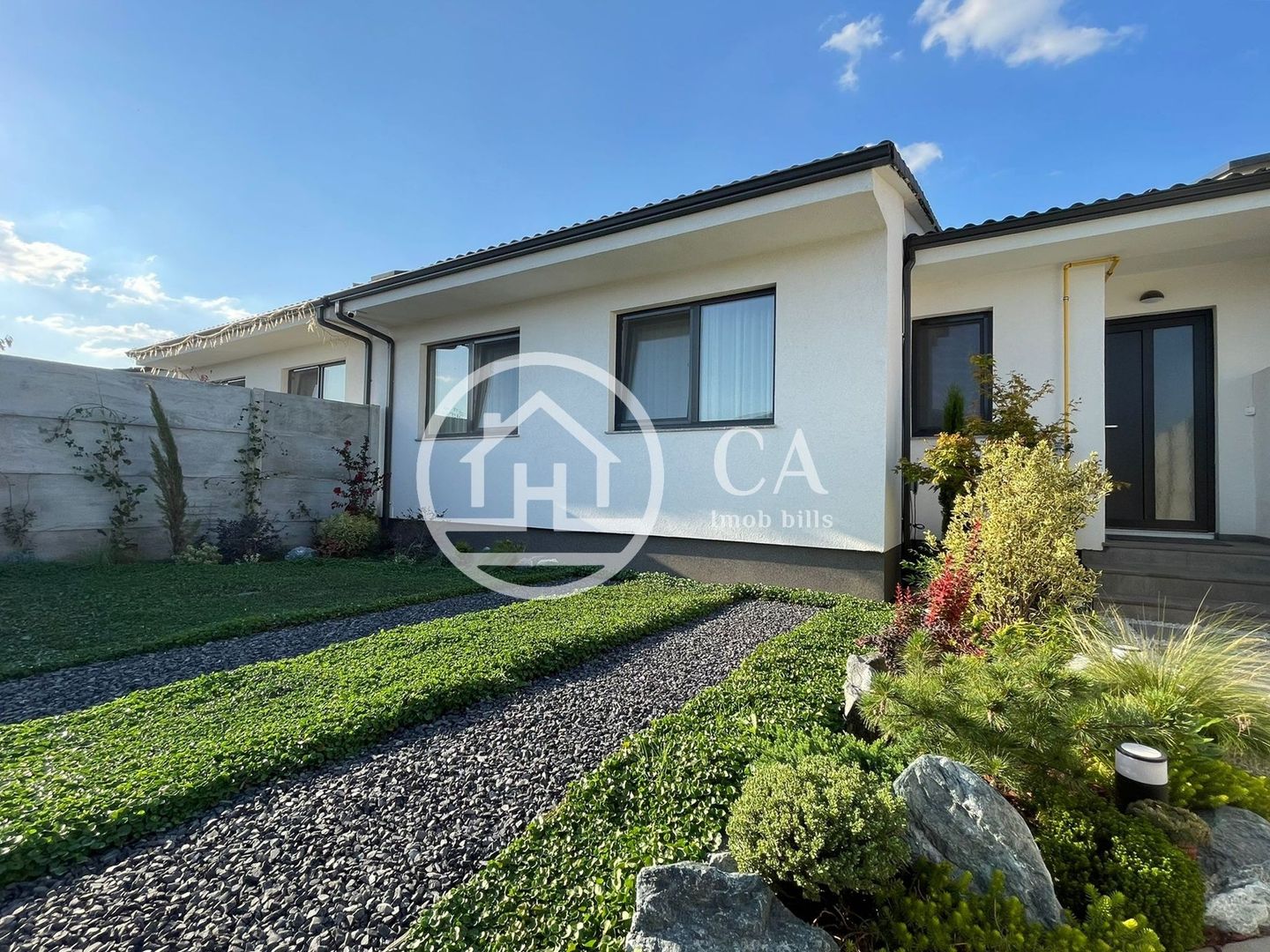 Casa de vânzare cu 3 camere in Nufarul, Oradea - Poză 1