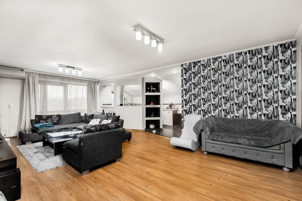 Vila superba de vanzare in apropiere de padure Pantelimon - Poză 14