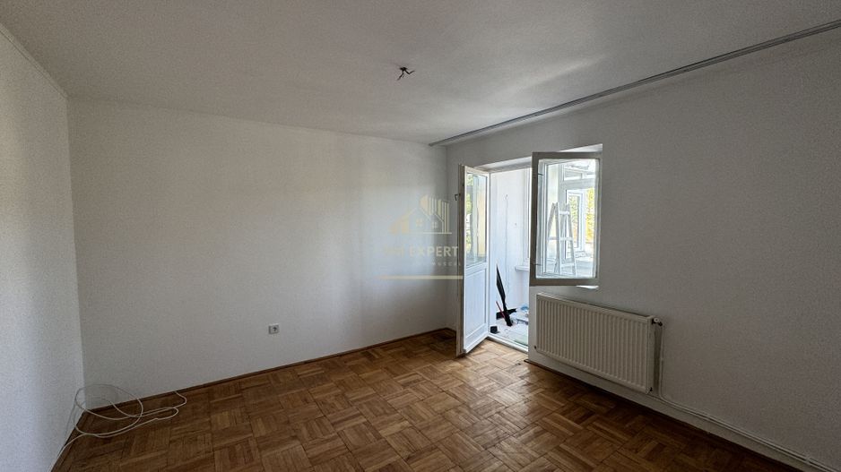 APARTAMENT 2 CAMERE, ETAJ 3, CAMPULUNG, ARGES - Poză 1