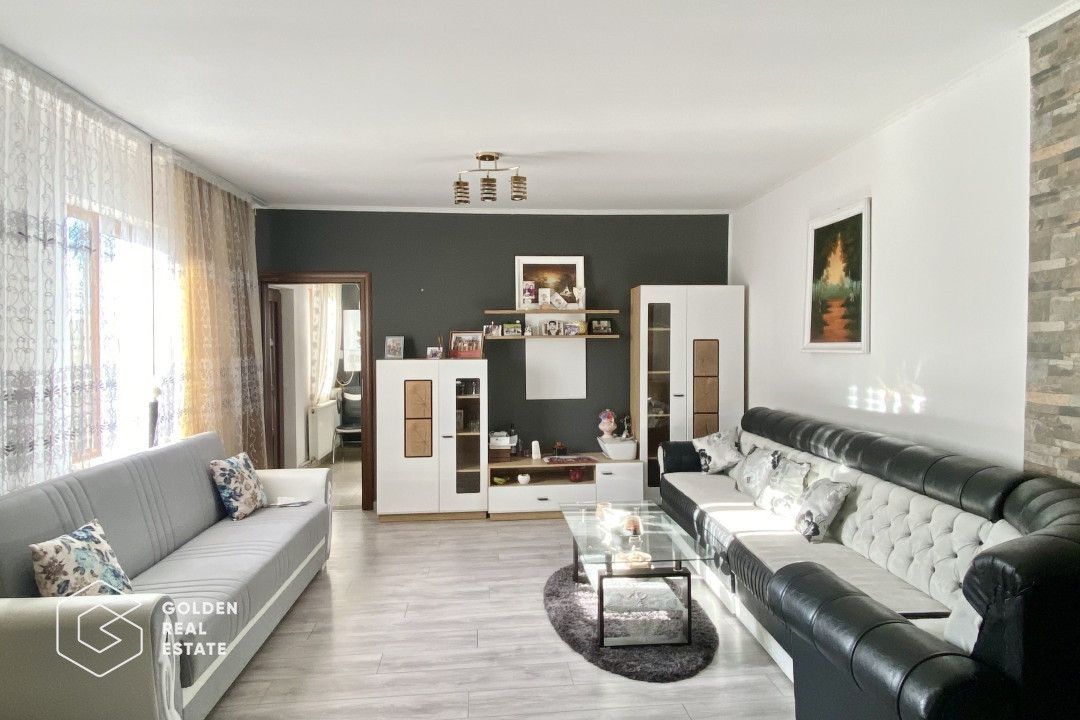 Casă de vânzare în Titu, jud. Dâmbovița, amenajată complet - Poză 1