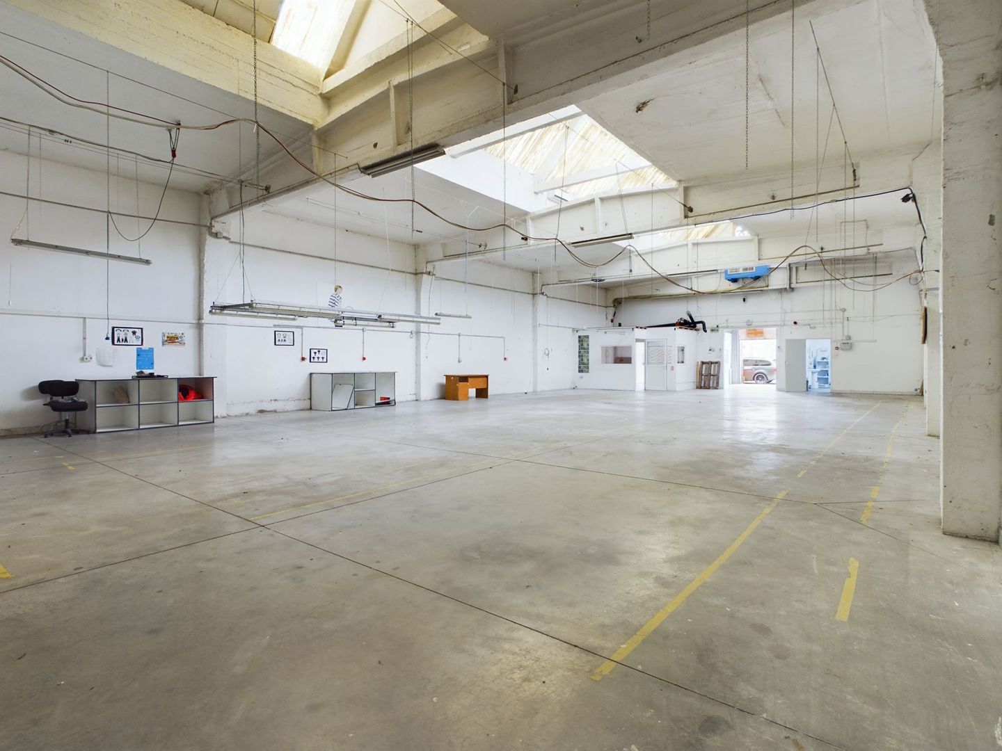 Hală suprafața de 424mp în Arad - Poză 1