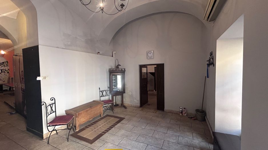 Spatiu comercial de vanzare zona Bou Rosu - Poză 2