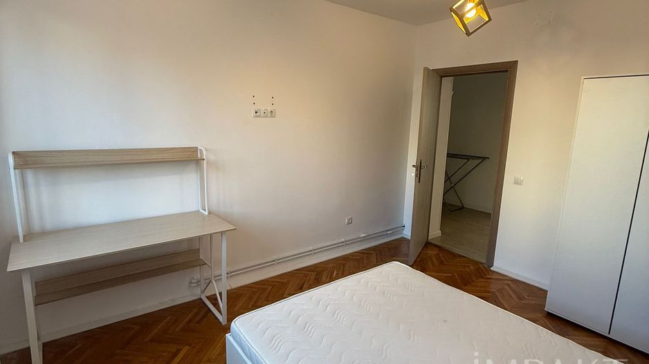 3 camere de inchiriat in zona Platinia - Poză 5