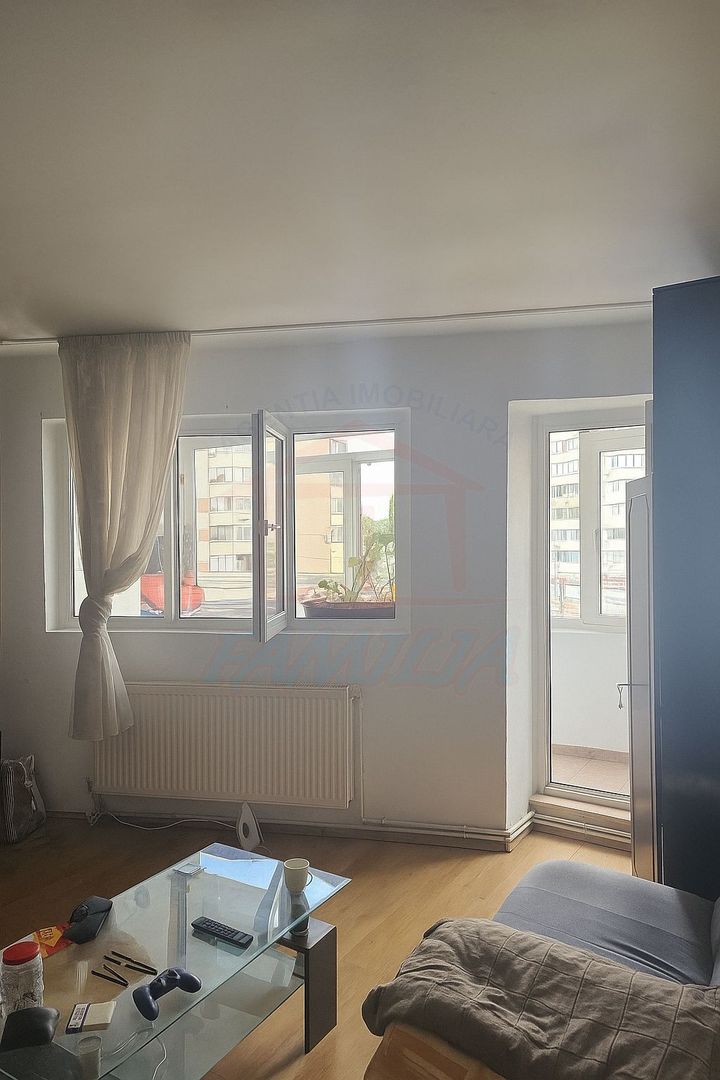 Apartament cu 2 camere decomandate, Mazepa – Etaj 2 - Poză 1