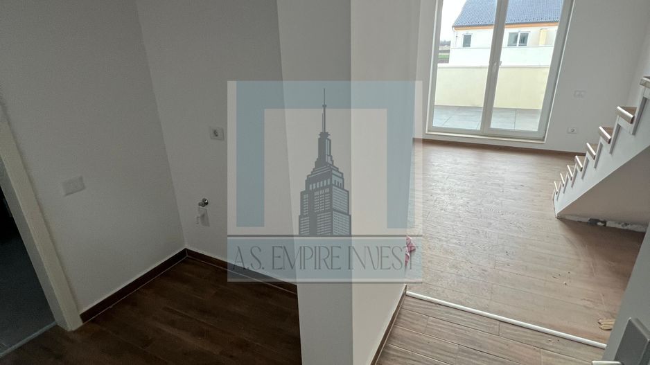 Apartament 3 camere / penthouse pe doua nivele - zona Sanpetru - Poză 6