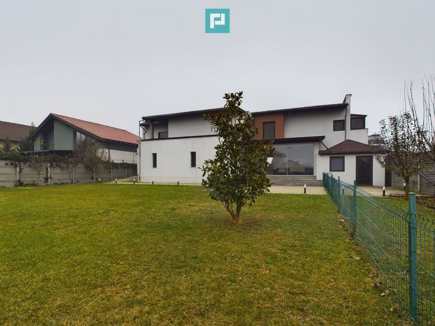 Vilă de lux cu două locuințe, în Dumbrăvița – Locație Excelentă! - Poză 49