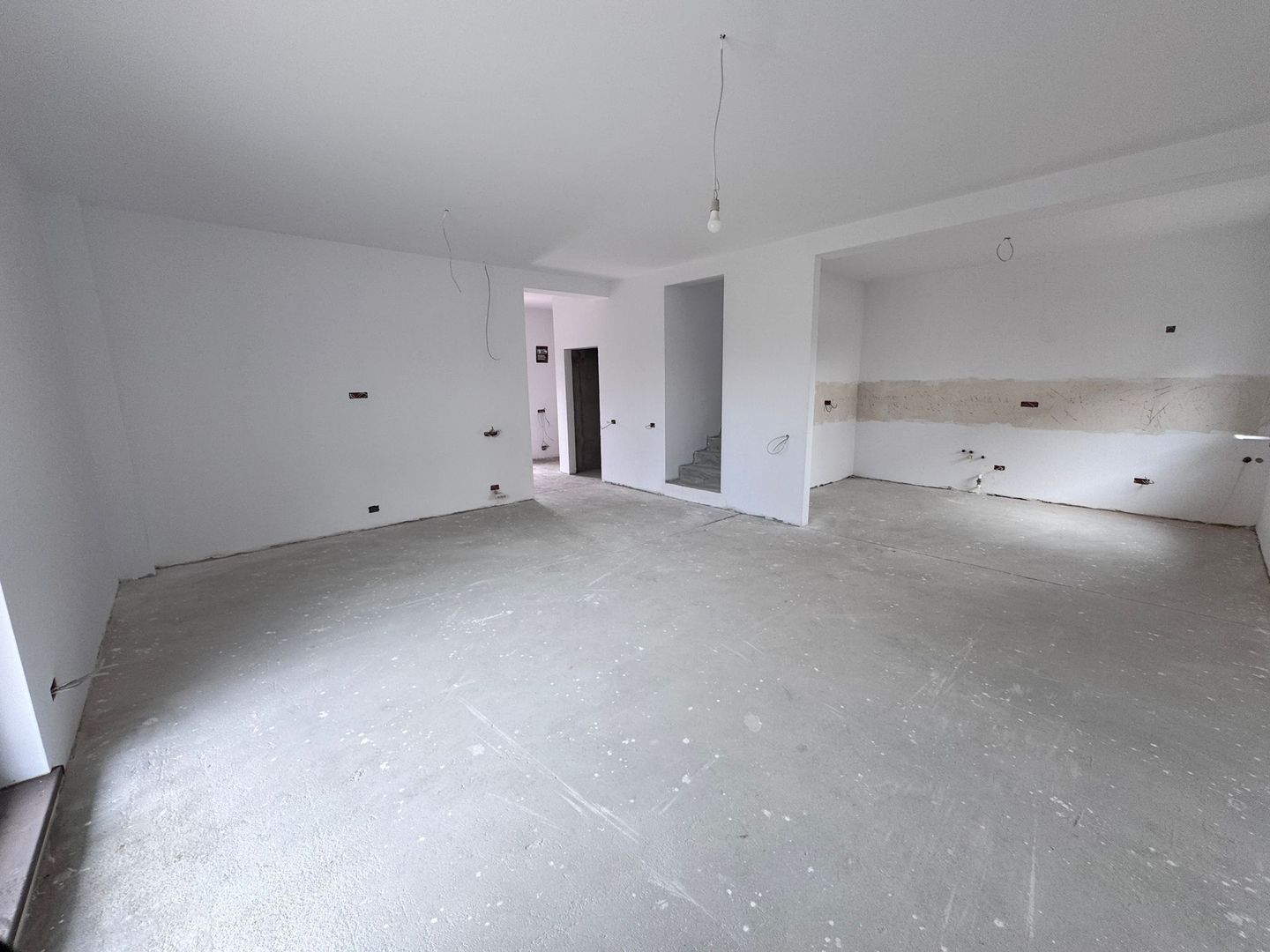 CASA INDIVIDUALA - 180 MP UTILI, TEREN 324, TOATE UTILITATILE, COMIS 0 - Poză 3