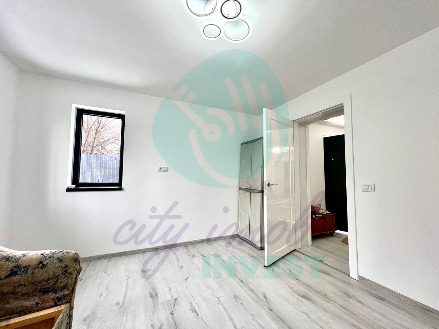 Două corpuri de casă | Birouri / Locuire | Curte 189mp| Șoseaua Alexandriei - Poză 6