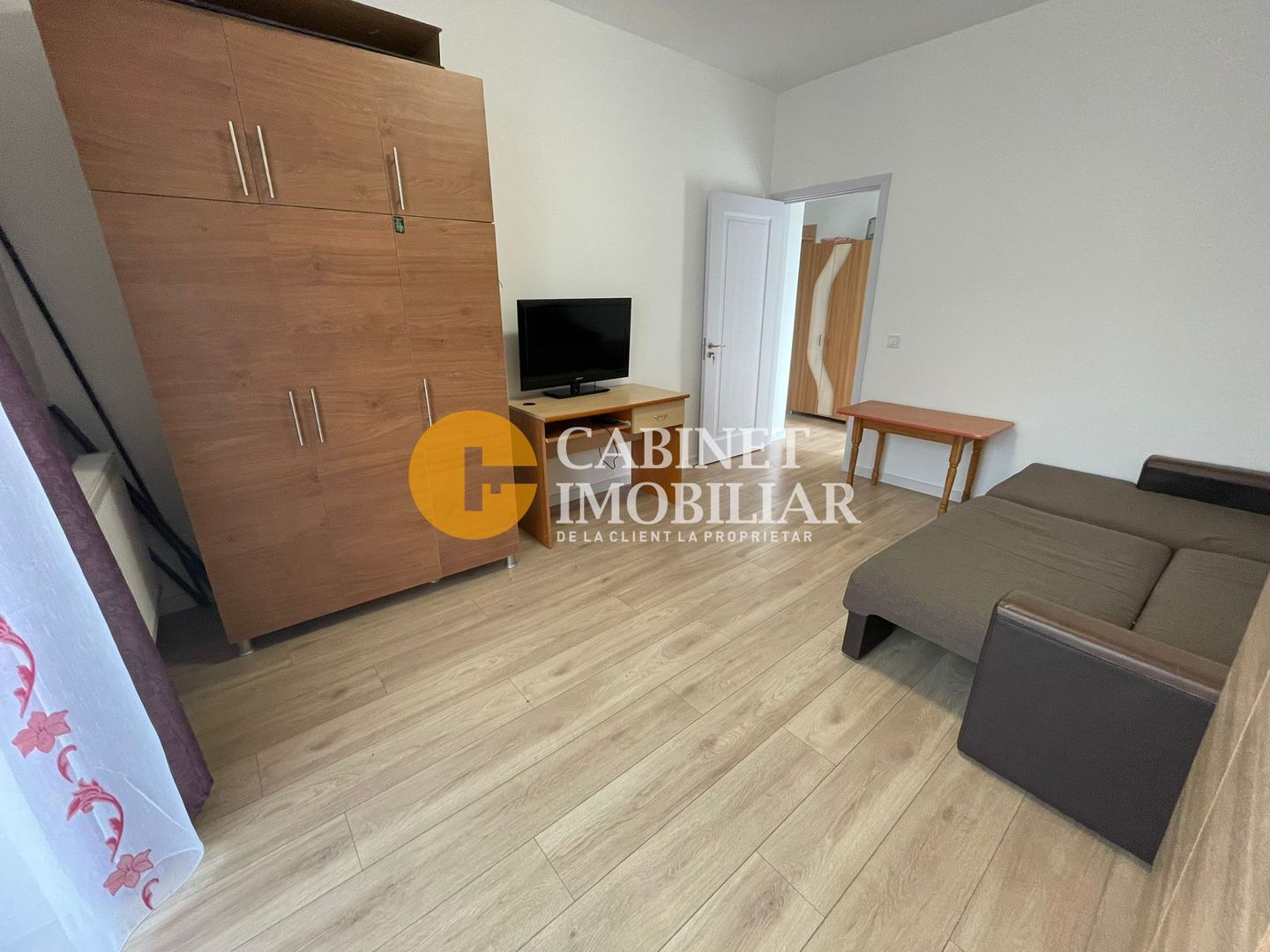 1 CAMERA - DECOMANDAT - FRUMOASA - Poză 2