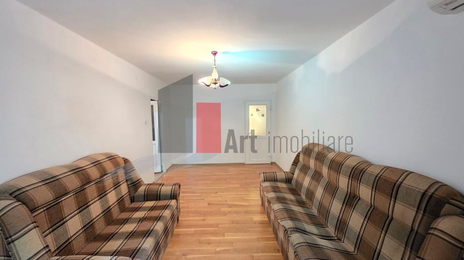 Apartament spațios cu 4 camere Crangasi - Poză 11