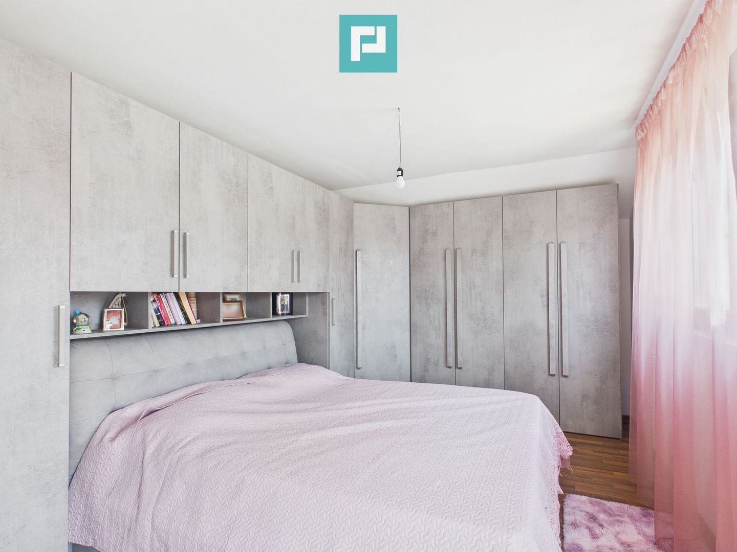 Vilă cu 4 camere in Livada - Poză 11