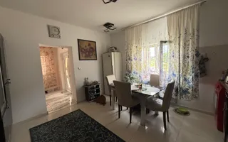 CASĂ COMPLET MOBILATĂ ȘI UTILATĂ | 190 MP | TEREN 1.289 MP în URISOR - Poză 12