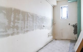 Apartament 3 camere cu terasa, gradina si parcare subterana si boxa - Poză 7