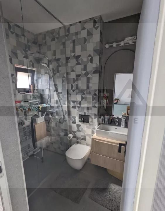 Duplex la cheie, 4 camere,137 mp+258 mp teren, parcare, zona Macesului - Poză 9