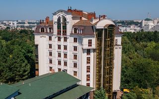 Apartament spațios cu 3 camere pe str. Trandafirilor - Poză 1